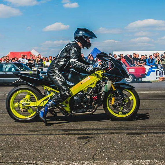 winoujcianin - Adam Gutkowski gwiazd czerwcowego wydania miesicznika motocyklowego MotoRmania!