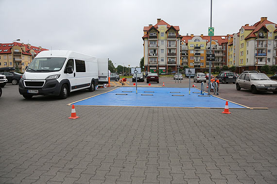 Parkingi na niebiesko to konieczno-nie fantazja gospodarzy!