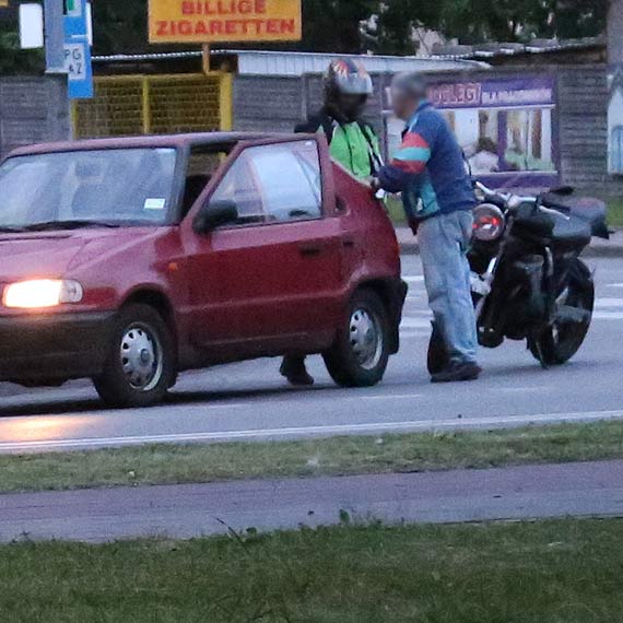 Motor na zderzaku. Nie zdążył zahamować