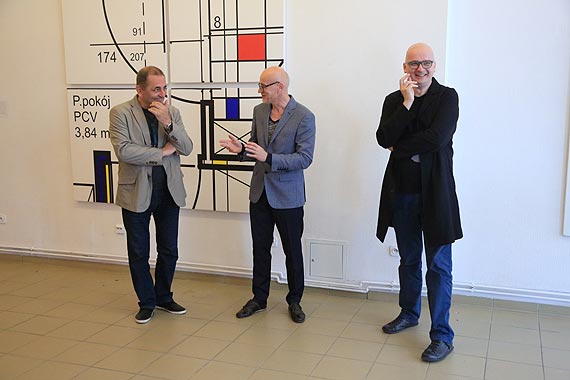 Współczesność świata w soczewce ms44