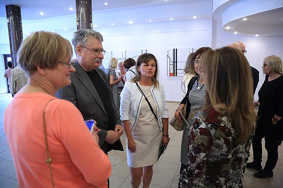 Współczesność świata w soczewce ms44