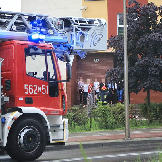 W bloku przy Matejki zapaliła się skrzynka elektryczna! Część mieszkańców od 19 godzin nie ma prądu!
