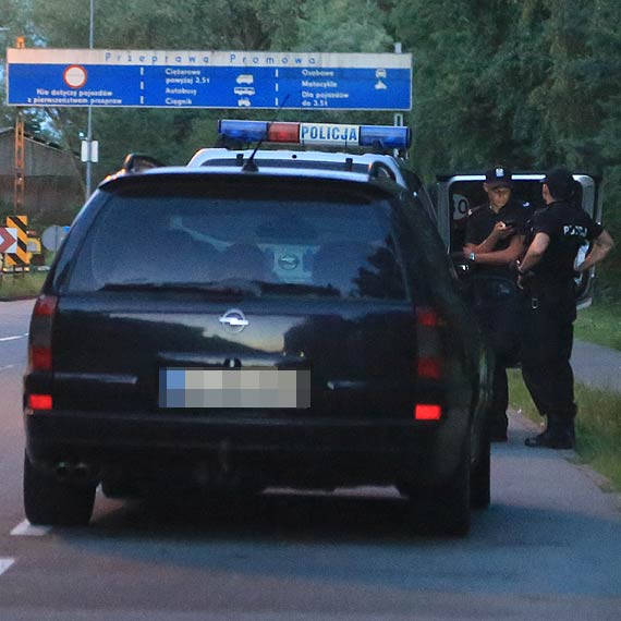 Mogo skoczy si wypadkiem. Agresywny mczyzna w samochodzie