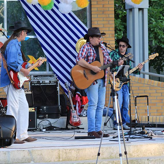 Warszów bawił się w stylu country