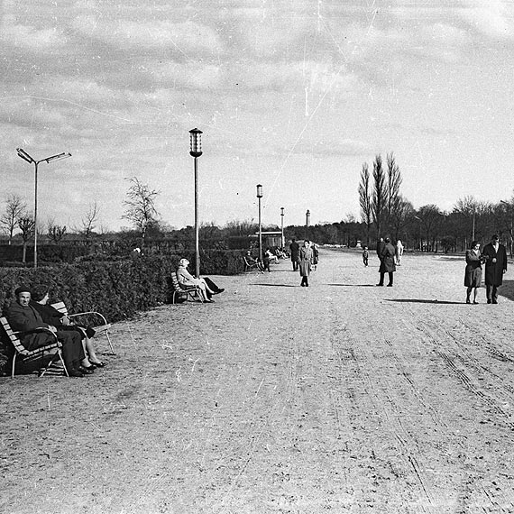 Nadmorski deptak był kiedyś jak plaża