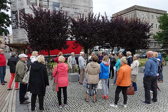 Protest pod biurem poselskim Joachima Brudziskiego: Pici w gr, obalimy dyktatur. Zobacz film!