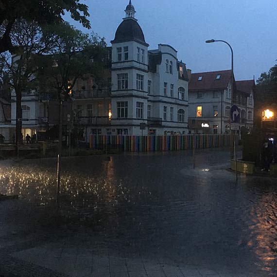 Mieszkaniec o Słowackiego: Nowo wyremontowana ulica, a już zalana. Rzecznik: Kanalizacja deszczowa obecnie dobrze spełnia swoją rolę