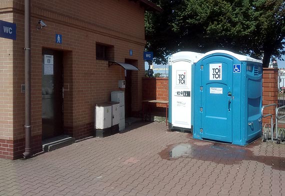 Czytelnik: winoujcie wita turystw toi toiami! 