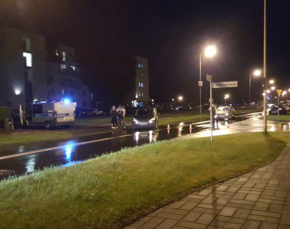 Ford i renault zderzyy si na 11 Listopada. Dwie osoby zabrane do szpitala