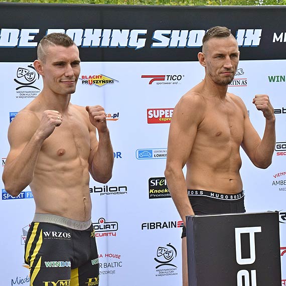 Ceremonia waenia przed gal Seaside Boxing Show w Midzyzdrojach! Zawodnicy spojrzeli sobie gboko w oczy
