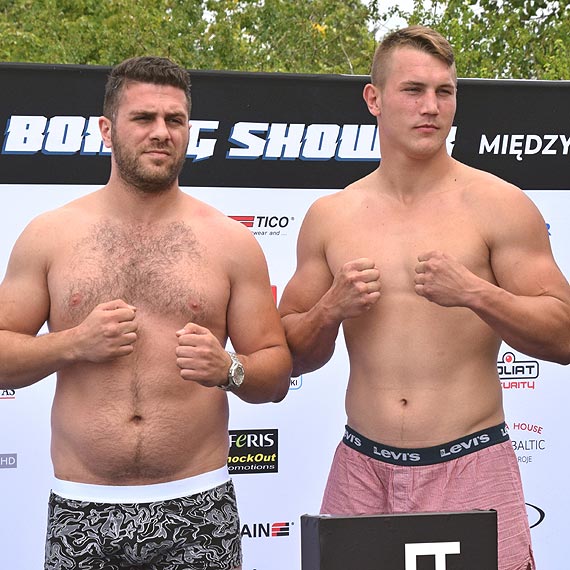 Ceremonia waenia przed gal Seaside Boxing Show w Midzyzdrojach! Zawodnicy spojrzeli sobie gboko w oczy