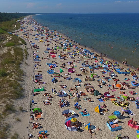 Piękna dzika plaża na zachód od Międzyzdrojów