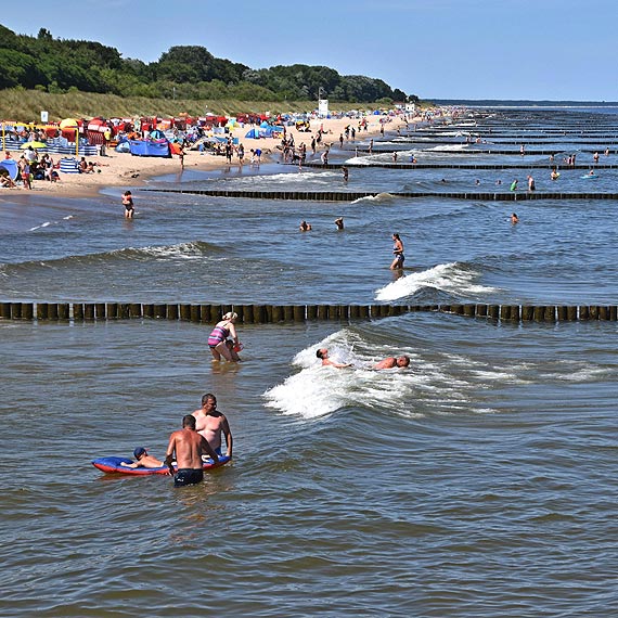 Piękna dzika plaża na zachód od Międzyzdrojów