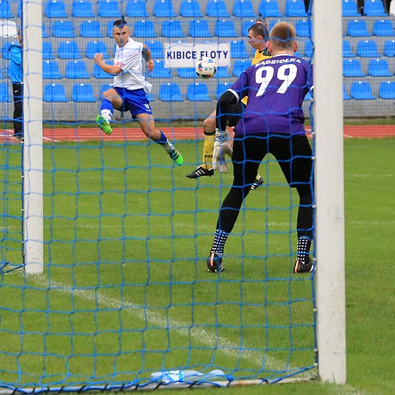 Wygrana 4-1, ale z wielkim mozołem. Flota - Ogniwo Babinek 4-1 (0-1)