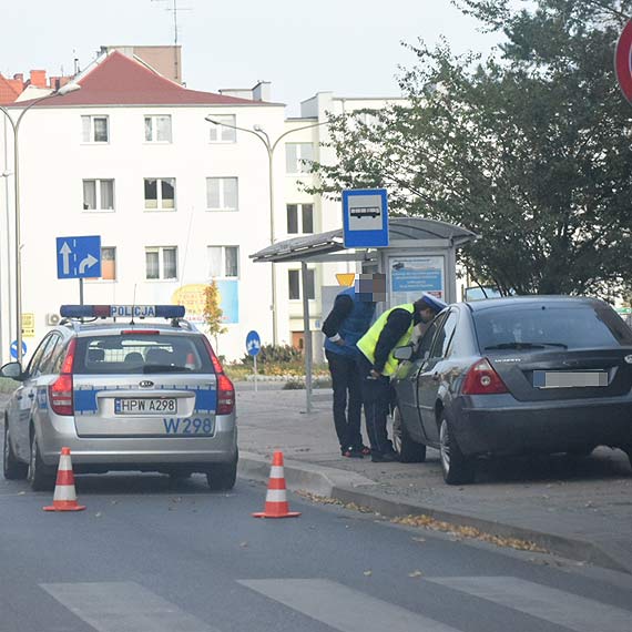 Ford potrci kobiet na pasach. Trafia do szpitala