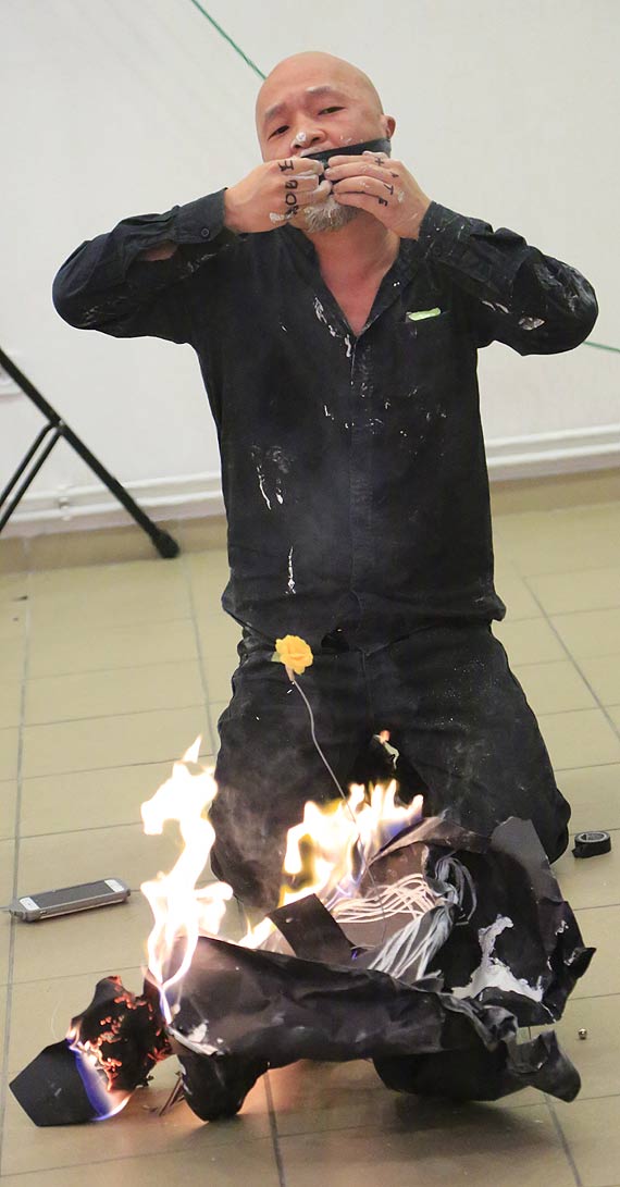 Galeria Miejsce sztuki 44 pene widzw podczas pokazu performance grupy z Korei. Zobacz film!