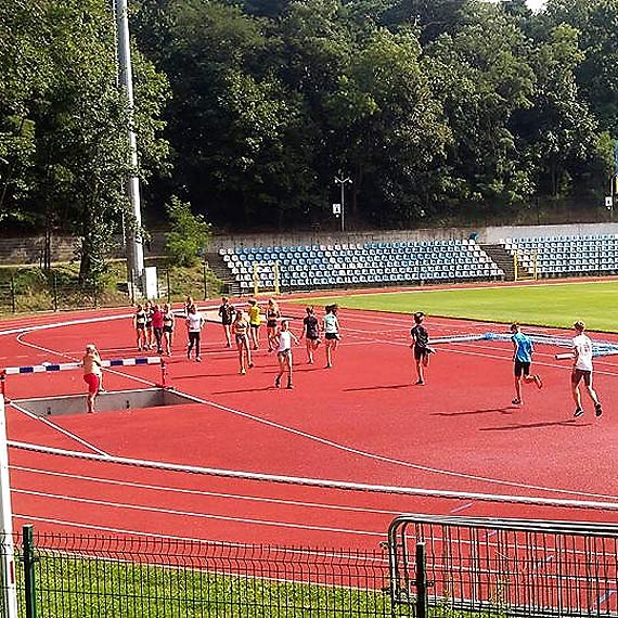 Z udziaem Olimpijczykw. W pitek otwarcie lekkoatletycznej czci stadionu