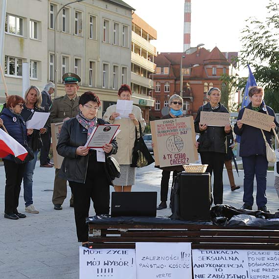 Czarny wtorek w winoujciu: Jarosawie bdzie pieko, nie zadzieraj z Polk wciek! Zobacz film!