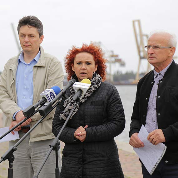 SLD sprzeciwia si przeadunkom siarki w porcie: winoujcie jest miastem uzdrowiskowym i turystycznym, zdrowie i ycie mieszkacw i turystw jest dla nas najwaniejsze. Zobacz film!