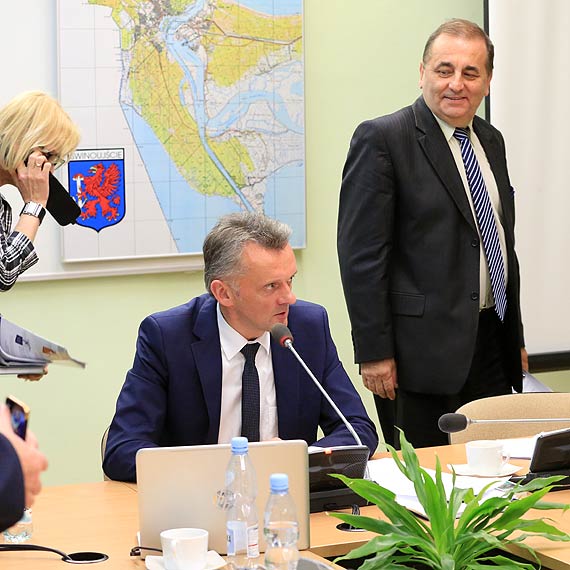 Przeadunek siarki w porcie rozpala mieszkacw do czerwonoci: Czy Prezydent murkiewicz wczeniej udawa, e jest przeciw, a teraz akceptuje przeadunek?