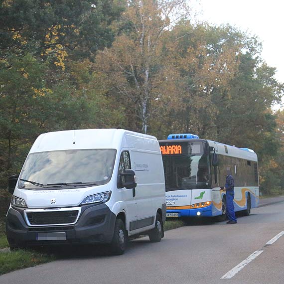 Autobus miejski w kbach dymu! Przyczyn awaria klockw hamulcowych