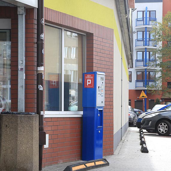 Uwaga kierowcy! Na parkingu Biedronki pojawił się parkometr! Nasza mieszkanka dostała wezwanie do zapłaty wysokości 80 złotych