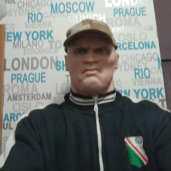 W Radisson Blu tylko twarz w twarz? 