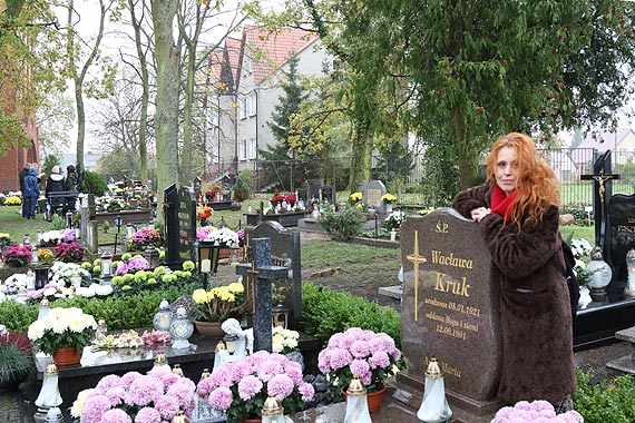 Wszystkich Świętych – Świnoujścianie odwiedzają groby bliskich na prawo i lewobrzeżu