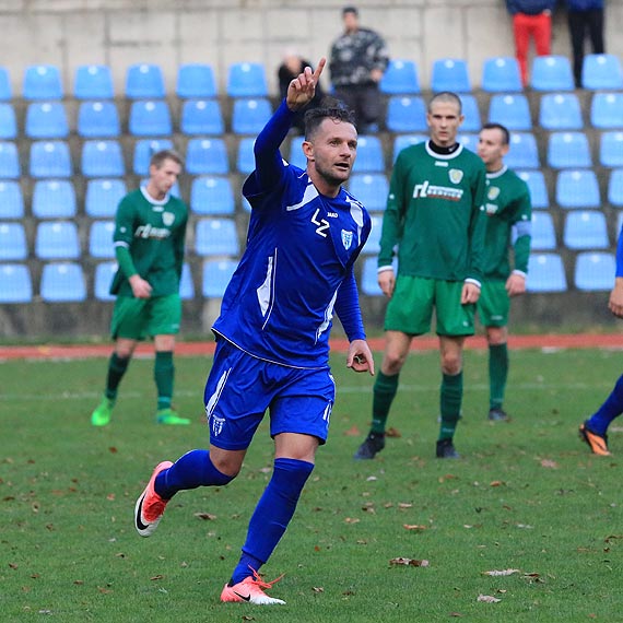 Staniszewski jak piła tarczowa. Flota - Dąb Dębno 5-2 (2-1)