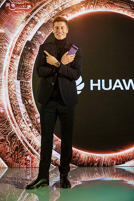 Robert Lewandowski i Huawei Mate 10 Pro – premiera mistrzowskiego duetu