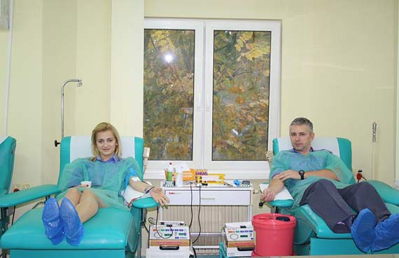 Funkcjonariusze SW oddali krew 