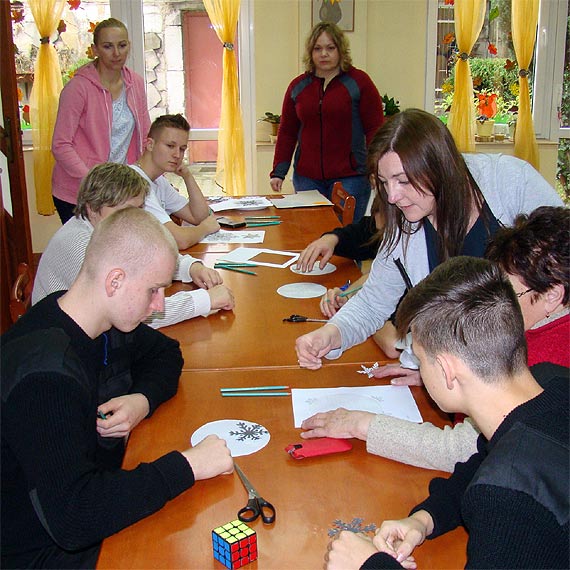Uczniowie "Morskiej" spotkali si z seniorami Dziennego Domu Pobytu