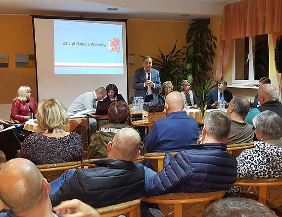 Zebranie mieszkacw osiedla Warszw. Gwnym tematem byy inwestycje