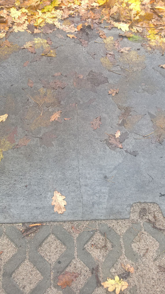 Czytelnik: Kto odebra tak fuszerk? - Ulica przypomina krzywy szlak  
