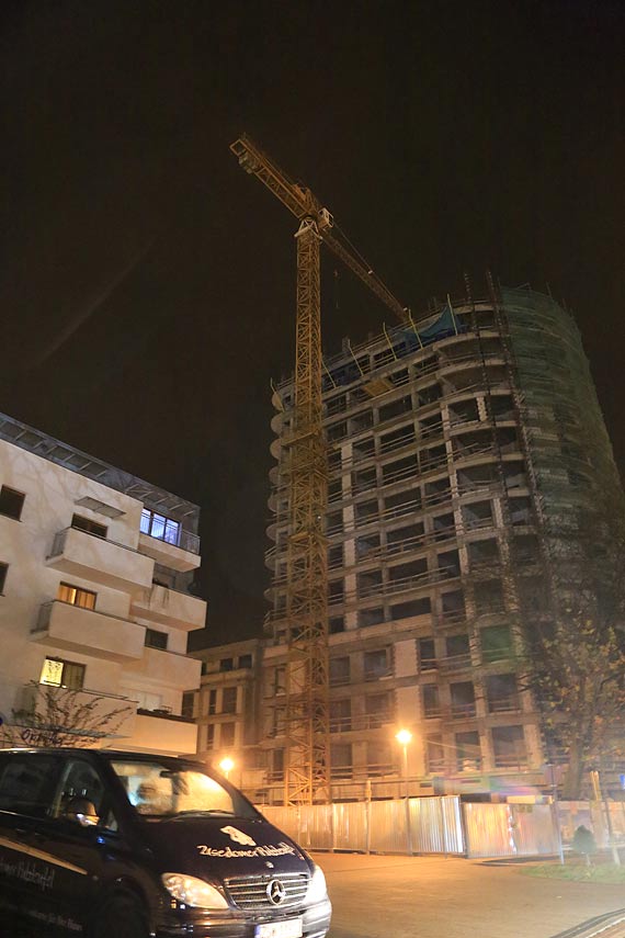 Czytelnik: Wysoki nieowietlony dwig stwarza realne zagroenie