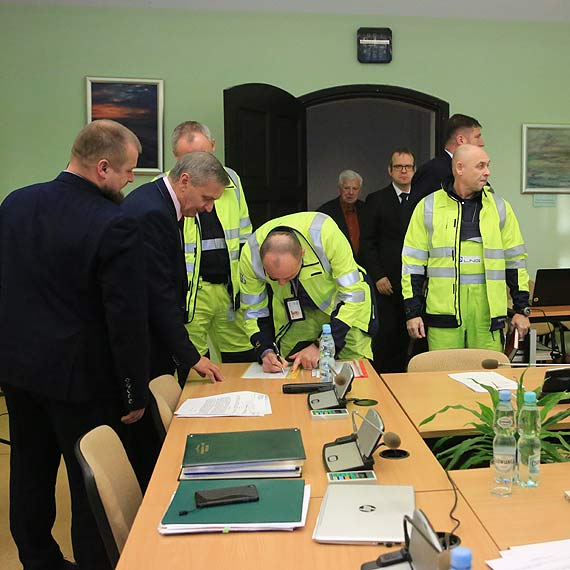 Niezidentyfikowana jak dotd wada konstrukcyjna przyczyn awarii w gazoporcie