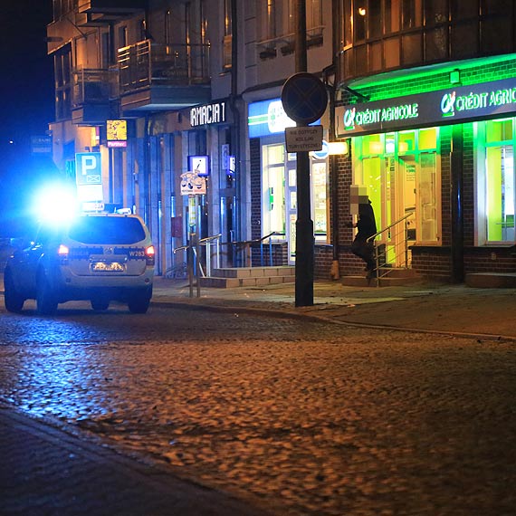 Zdenerwowany mczyzna wezwa policj, bo bankomat nie chcia wypaci mu pienidzy