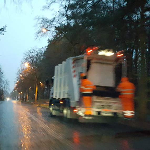 Czytelnik ma propozycj: Moe dajmy nowe znaki na Wojska Polskiego: Zakaz wjazdu tylko dla autobusw UBB
