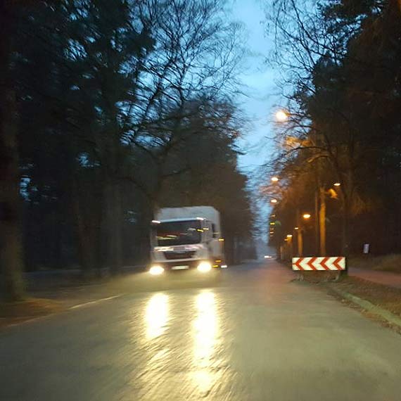 Czytelnik ma propozycj: Moe dajmy nowe znaki na Wojska Polskiego: Zakaz wjazdu tylko dla autobusw UBB