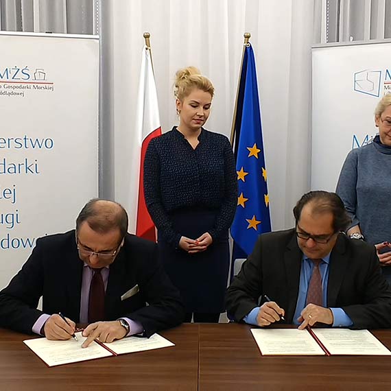 Ministerstwo Gospodarki Morskiej i eglugi rdldowej przejo Szko Morsk 