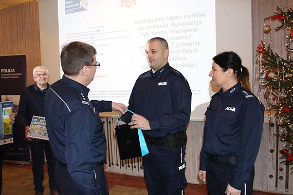M. asp. Grzegorz Hnat z KMP w winoujciu wygra plebiscyt na najpopularniejszego dzielnicowego woj. zachodniopomorskiego
