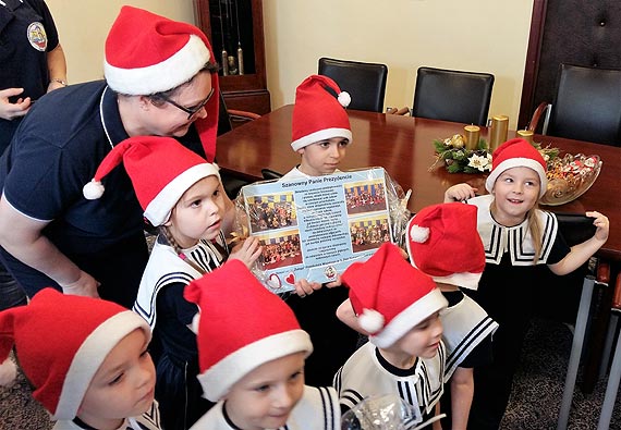 „Pod aglami” maj nowe meble