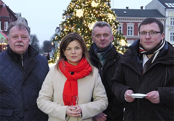 Radni PO zoyli yczenia i podzielili si opatkiem. Zobacz film!