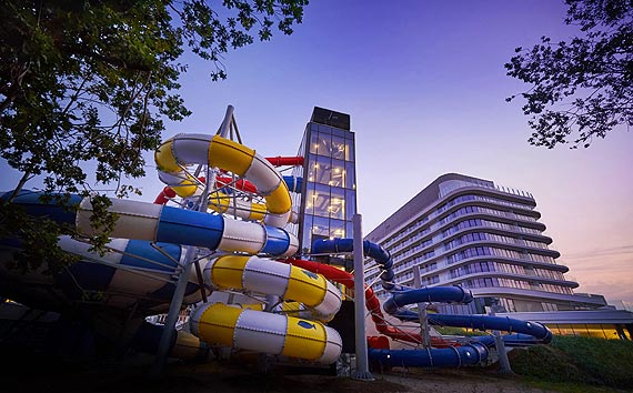 2,5 tysica Kart Mieszkaca do odebrania w recepcji Baltic Park Molo Aquapark