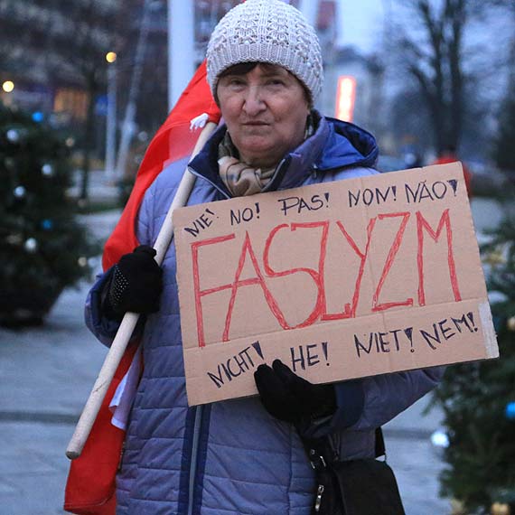 Protest w obronie praw kobiet na Placu Wolnoci: Zgotowalicie kobietom pieko, jakiego nikt do tej pory nie zrobi 