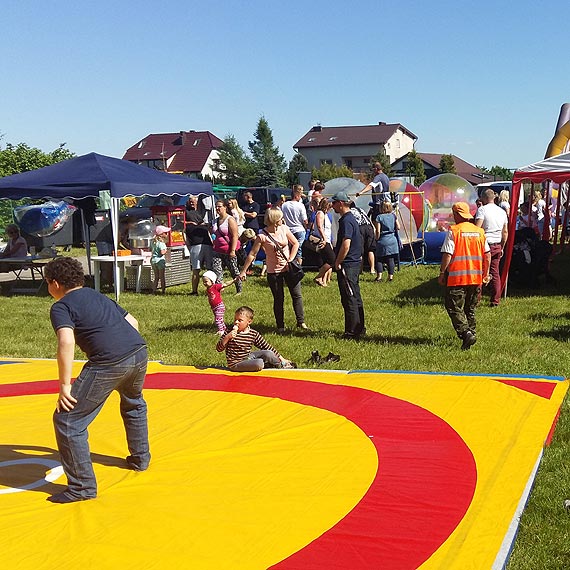 Na prawobrzeu powstanie plac piknikowy. Bdzie scena, miejsce grillowe, stoy piknikowe oraz rozkadany namiot