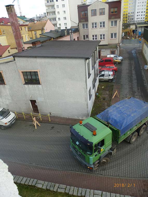 Mieszkańcy sami pilnują, aby ciężki sprzęt nie niszczył im osiedla!