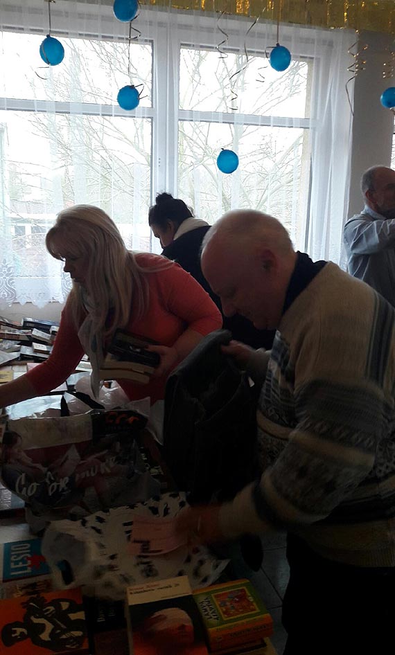 Polska biblioteka w Misku otrzyma 1500 ksiek zebranych dziki akcji  winoujskiego PiS