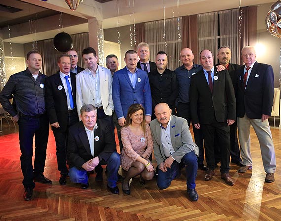 Trenerzy, zawodnicy, przyjaciele witowali 40-lecie Midzyszkolnego Klubu Sportowego „Maraton”. Zobacz film!