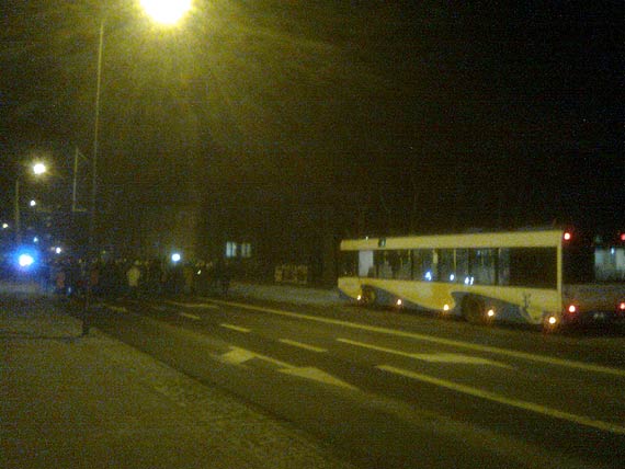 „Droga Krzyowa nie zakcia rozkadu jazdy autobusw” - zdaniem Czytelnika kierowcy zakcali przebieg procesji